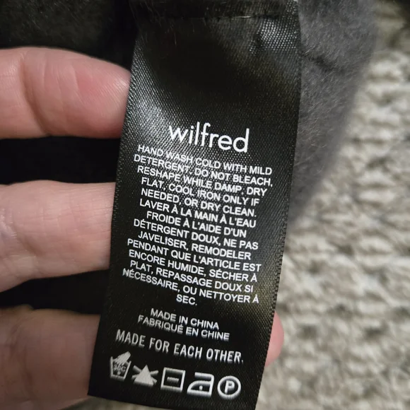 Cashmere Gray Turtleneck Sweater - Picture 3 of 5